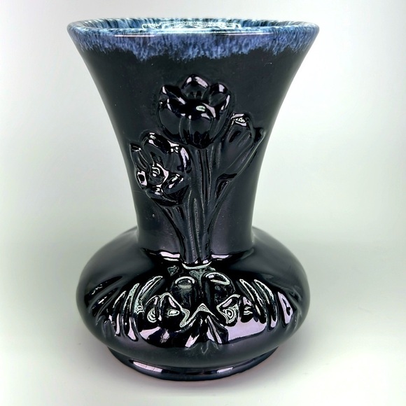 Van Briggle Pottery Vase - Picture 1 of 11